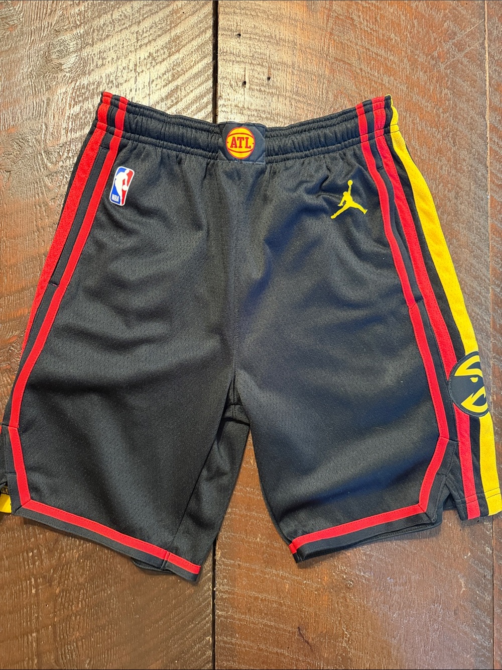 Jordan Atlanta Hawks Youth Basketball Shorts Boys Medium Black NBA Jumpman M